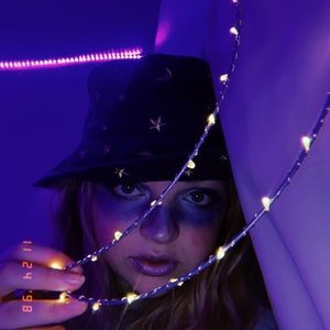 Meet your Posher, Liv